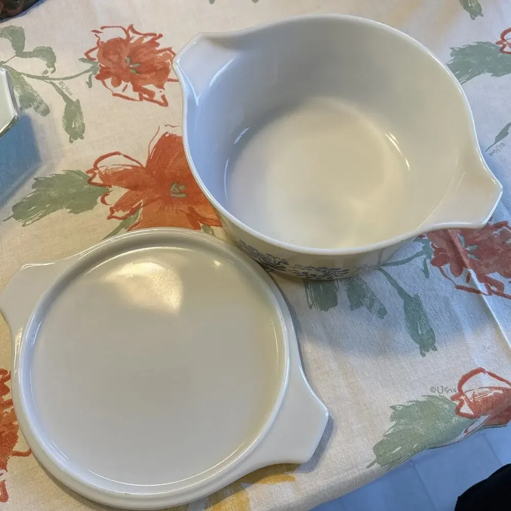 Vintage Pyrex Homestead Blue 2 1/2 Quart Casserole dish 475-B with matching lid